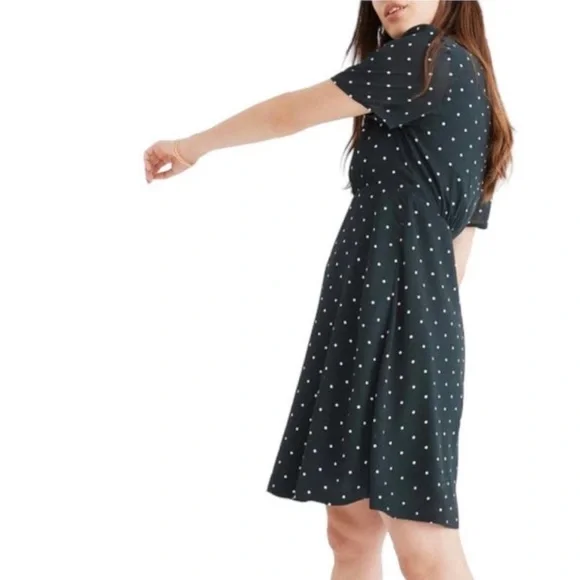 Madewell green and white dot smocked shoulder v neck dress smoky spruce, size 0 - Picture 2 of 10